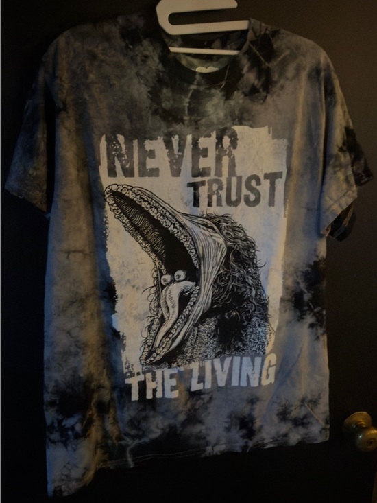 Hot Topic Other - Beetlejuice- Black and Gray Tie-Dye "Never Trust The Living" Hot Topic 🌺
